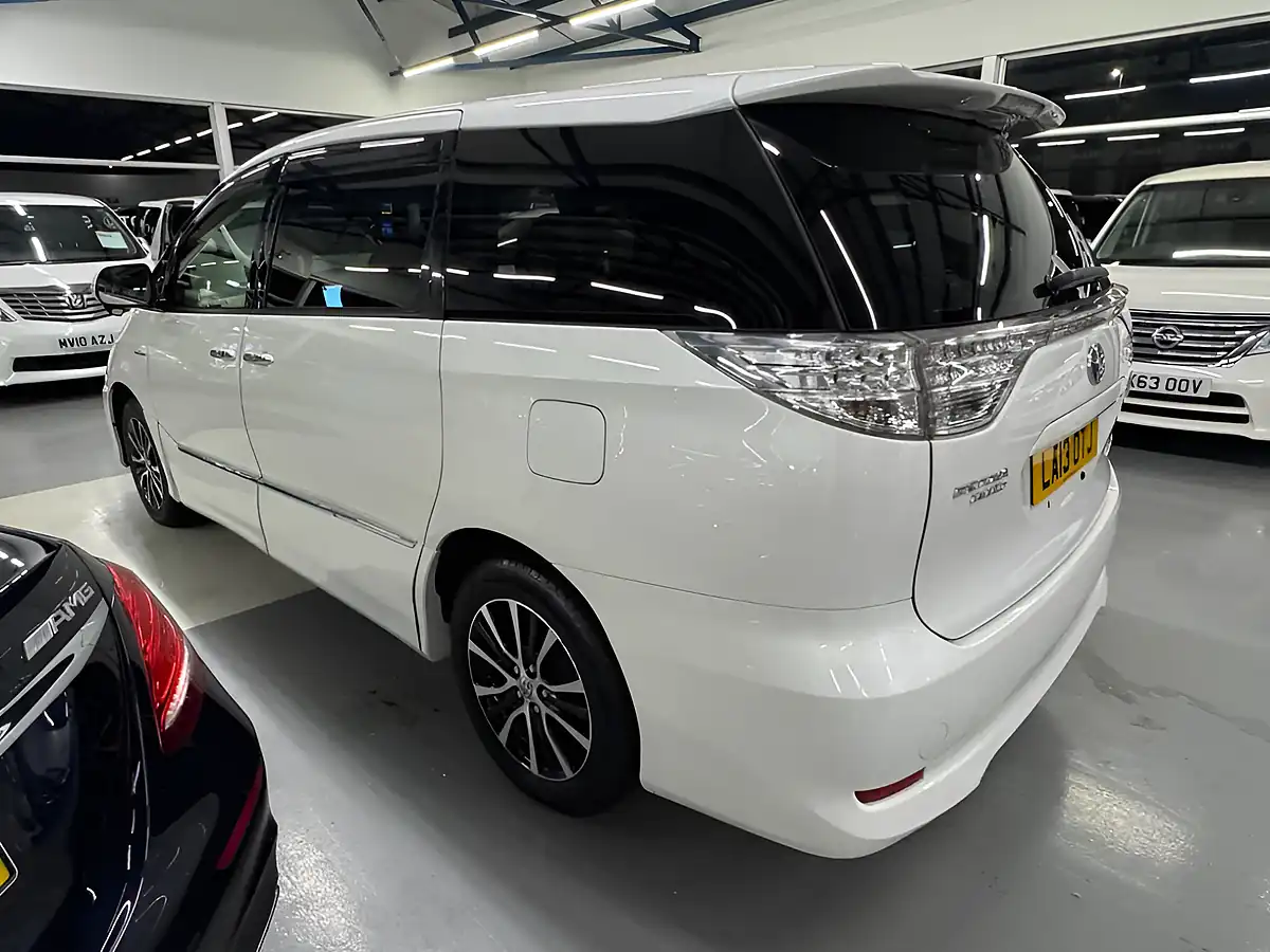 Used 2023 Toyota Estima Aeras White - Interior and Exterior details 15