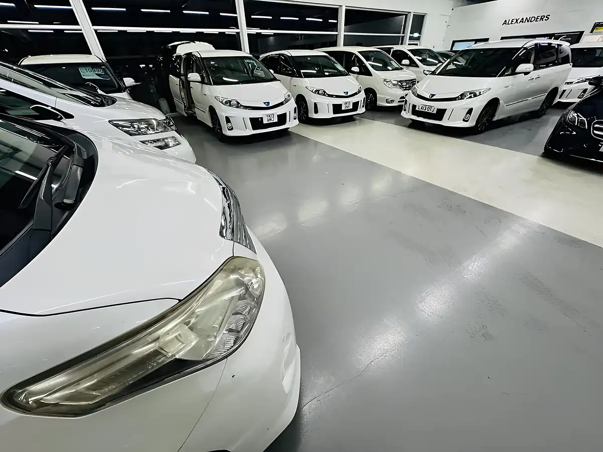 Used 2023 Toyota Estima Aeras White - Interior and Exterior details 2