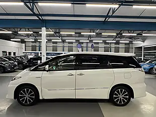 Used 2023 Toyota Estima Aeras White - Interior and Exterior details 5
