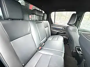 Used 2023 Toyota Hi-Lux Invincible X Pure White - Interior and Exterior details 11