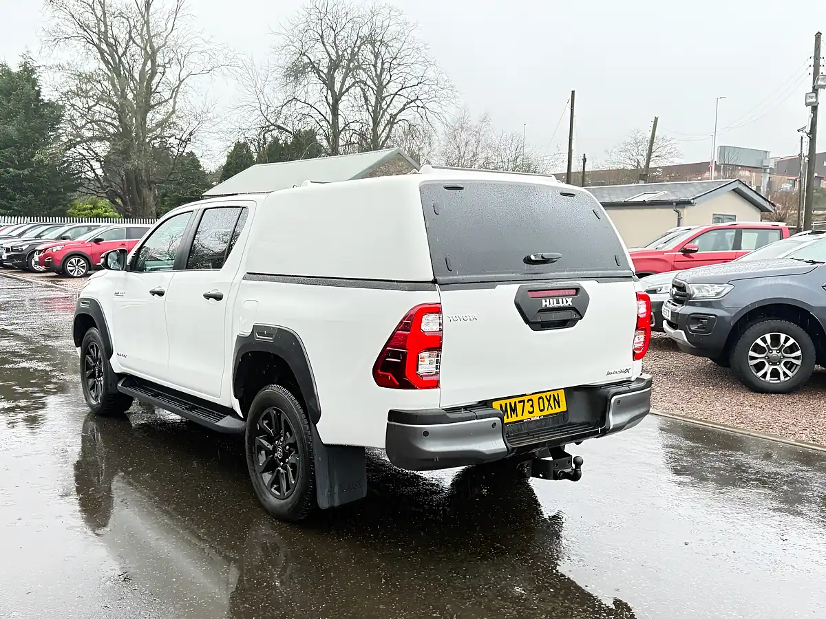 Used 2023 Toyota Hi-Lux Invincible X Pure White - Interior and Exterior details 5