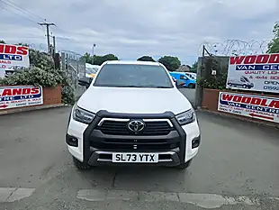 Used 2023 Toyota Hi-Lux Invincible X White - Interior and Exterior details 3