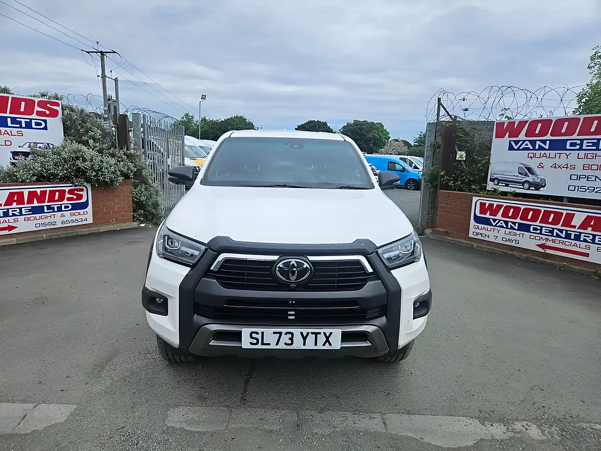 Used 2023 Toyota Hi-Lux Invincible X White - Interior and Exterior details 3