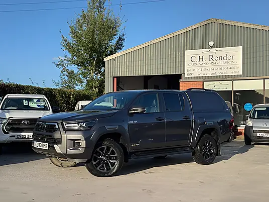 2023 Toyota Hilux 2.8 HI-Luxury Invincible X