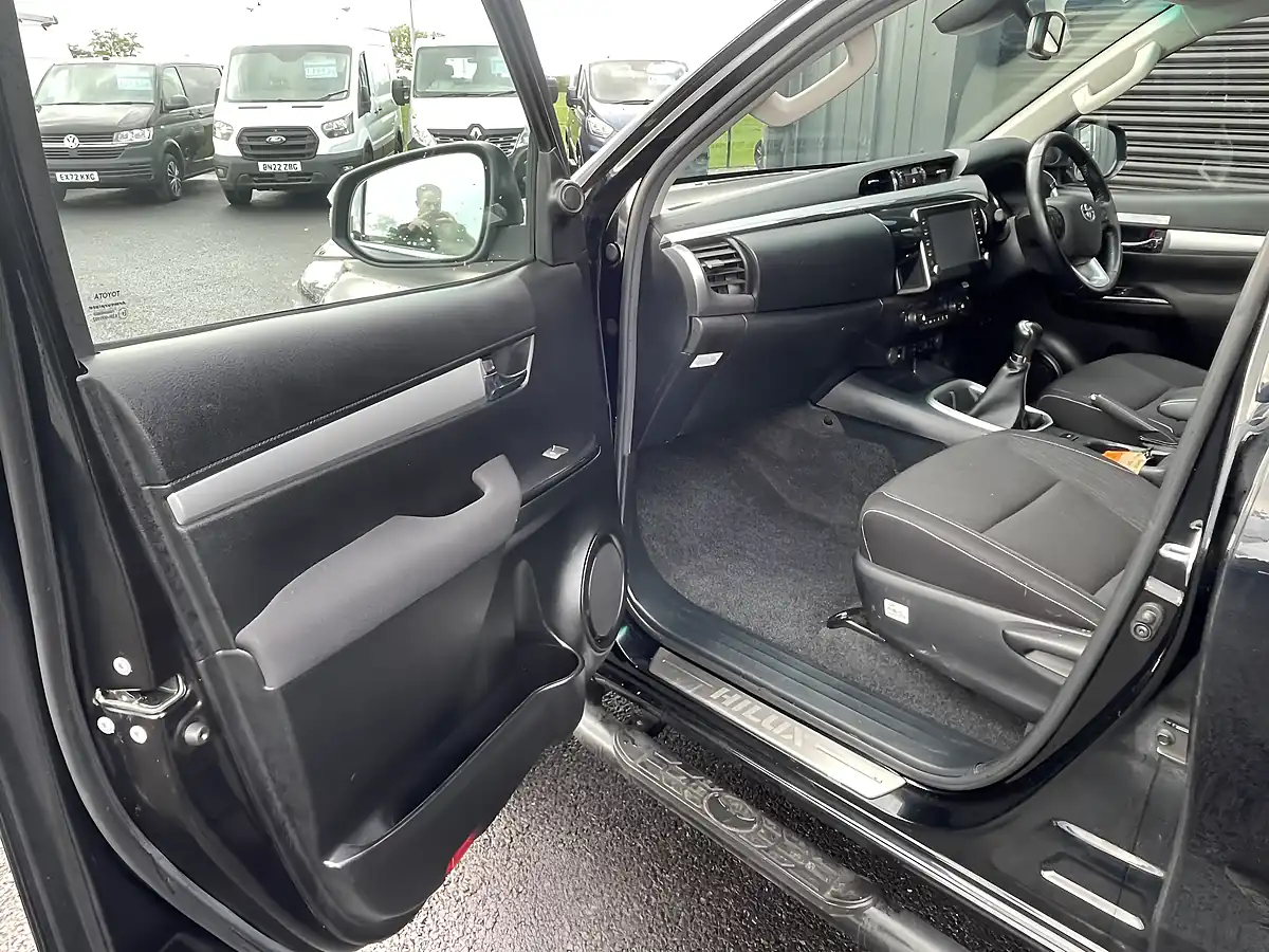 Used 2023 Toyota Hilux Invincible Black - Interior and Exterior details 14