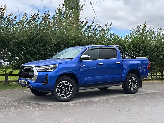 2023 Toyota Hilux Invincible 2.8 D-4D