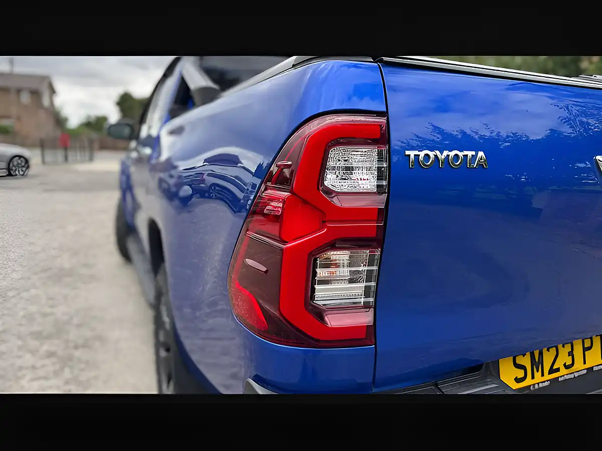 Used 2023 Toyota Hilux Invincible Blue - Interior and Exterior details 16