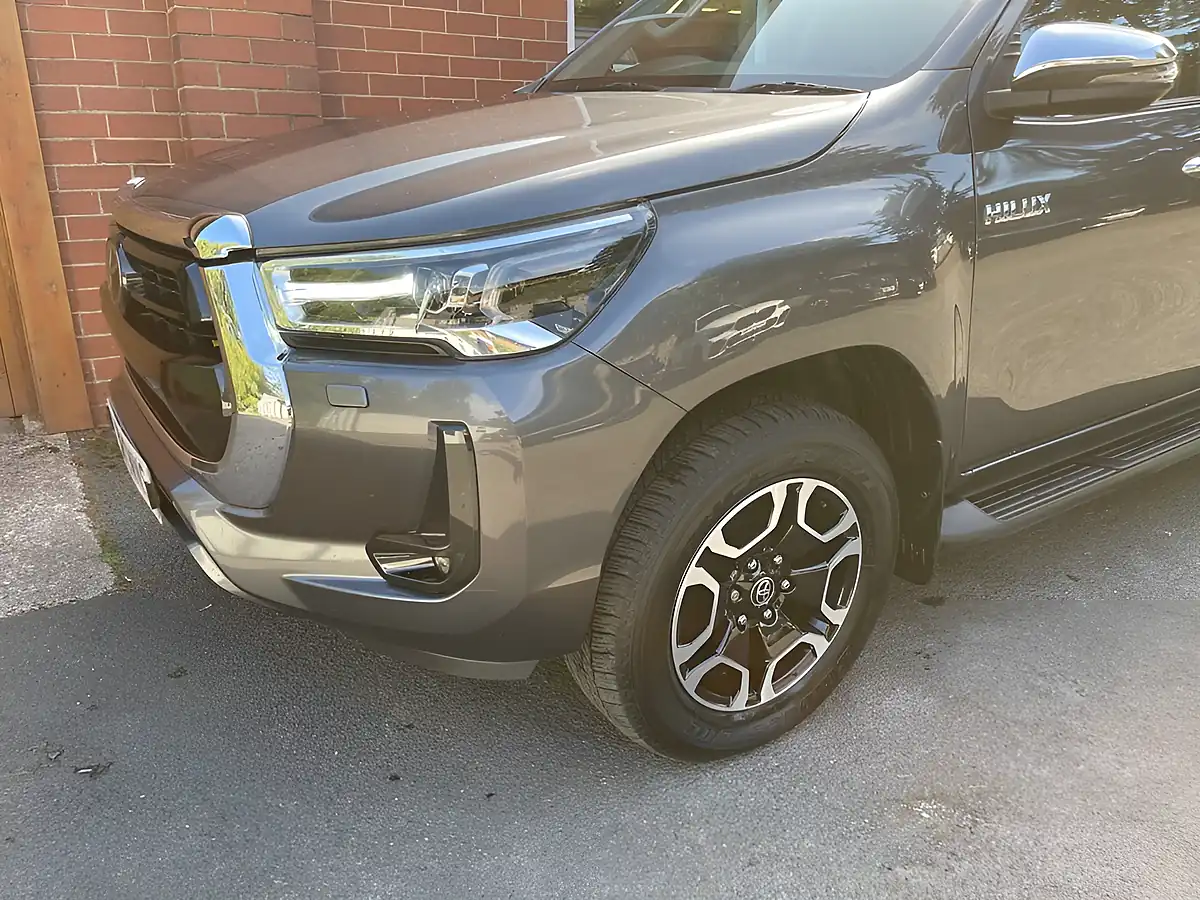 Used 2023 Toyota Hilux Invincible Grey - Interior and Exterior details 19