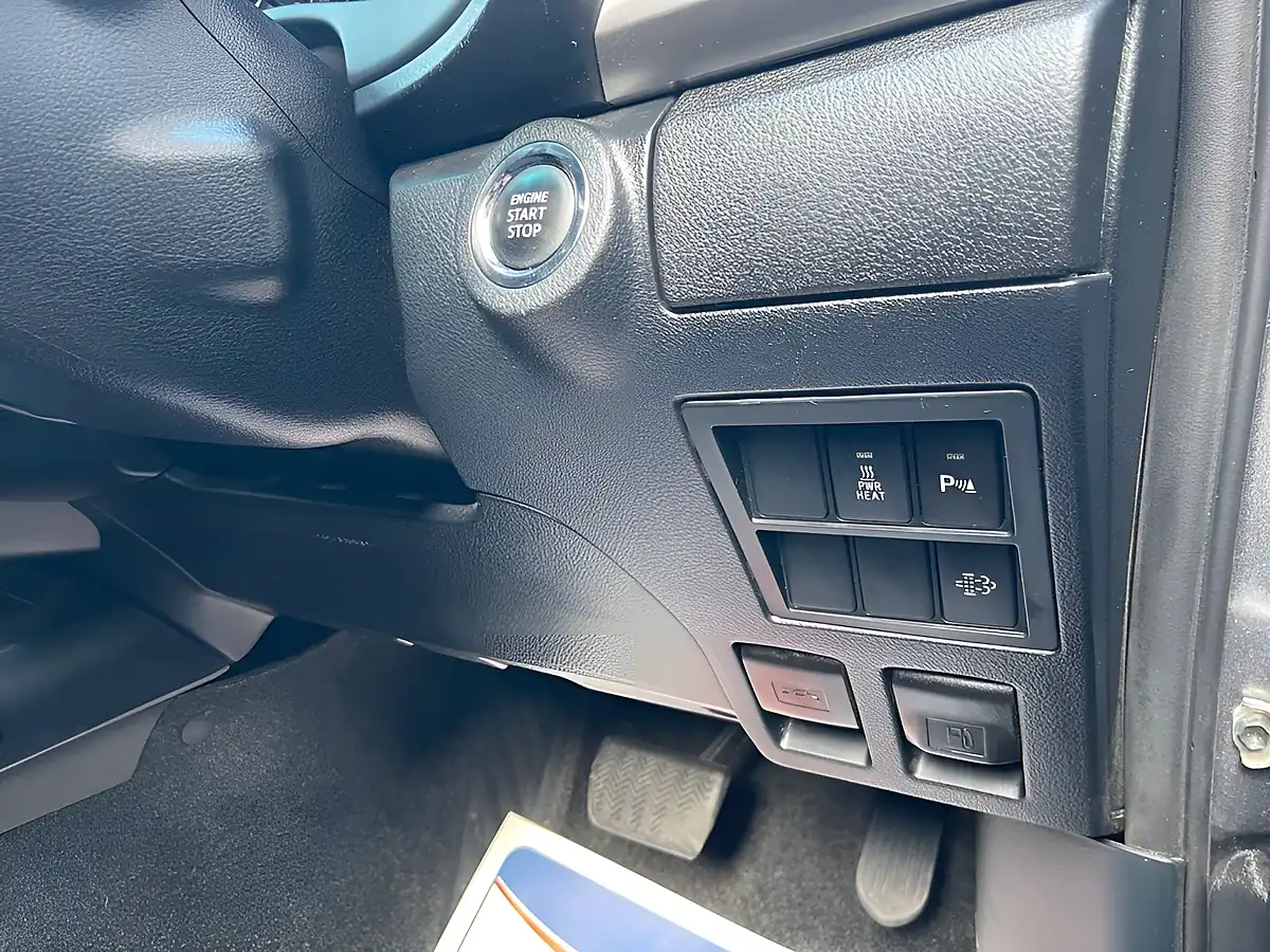 Used 2023 Toyota Hilux Invincible Grey - Interior and Exterior details 20
