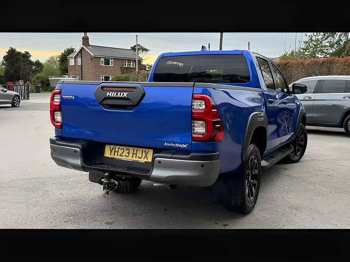 Used 2023 Toyota Hilux Invincible X Blue - Interior and Exterior details 10