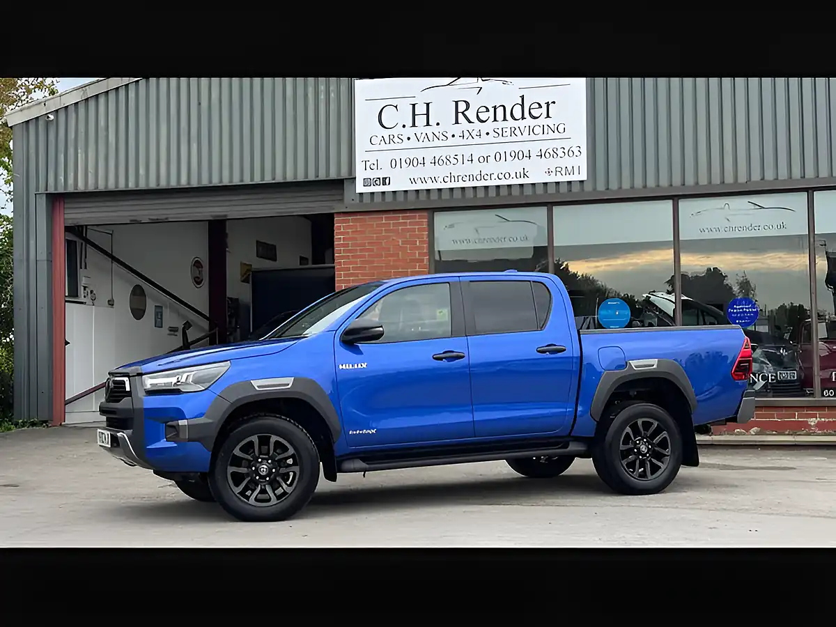 Used 2023 Toyota Hilux Invincible X Blue - Interior and Exterior details 18