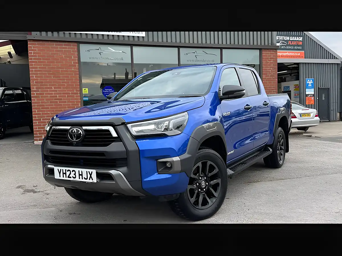 Used 2023 Toyota Hilux Invincible X Blue - Interior and Exterior details 4