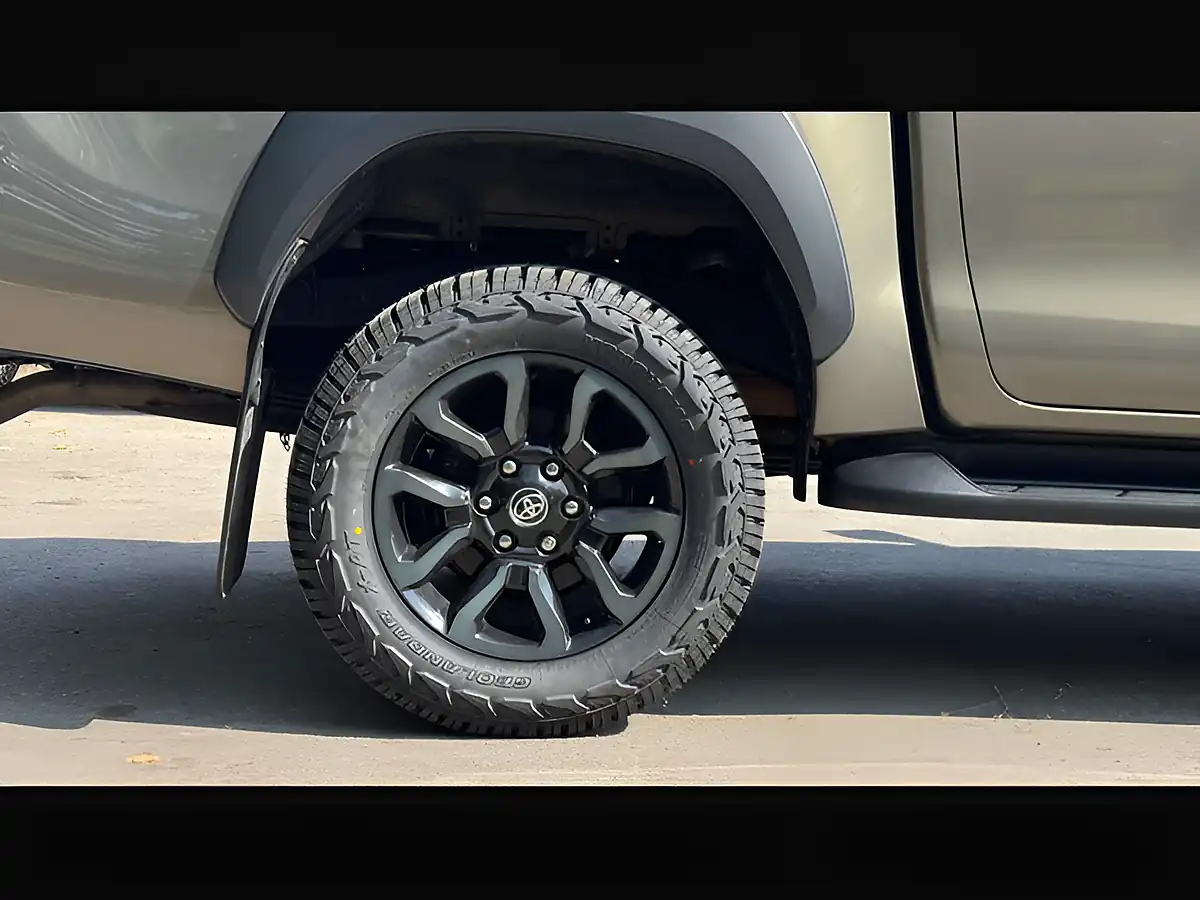 Used 2023 Toyota Hilux Invincible X Bronze - Interior and Exterior details 12