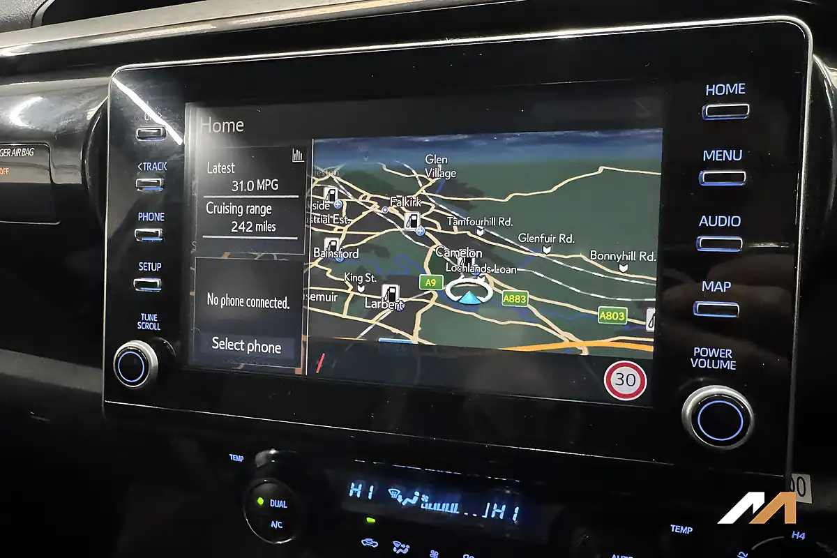 Used 2023 Toyota Hilux Invincible X White - Interior and Exterior details 15