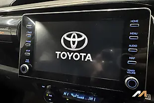 Used 2023 Toyota Hilux Invincible X White - Interior and Exterior details 16