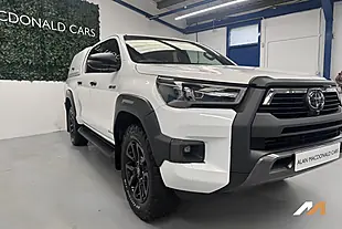 Used 2023 Toyota Hilux Invincible X White - Interior and Exterior details 2