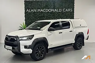 Used 2023 Toyota Hilux Invincible X White - Interior and Exterior details 8