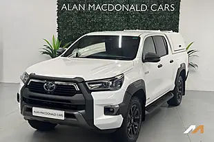 Used 2023 Toyota Hilux Invincible X White - Interior and Exterior details 9