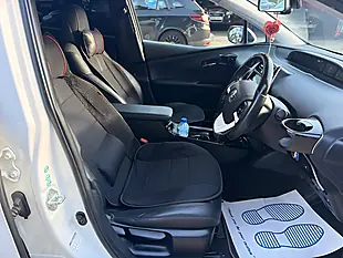 Used 2023 Toyota Prius White - Interior and Exterior details 10