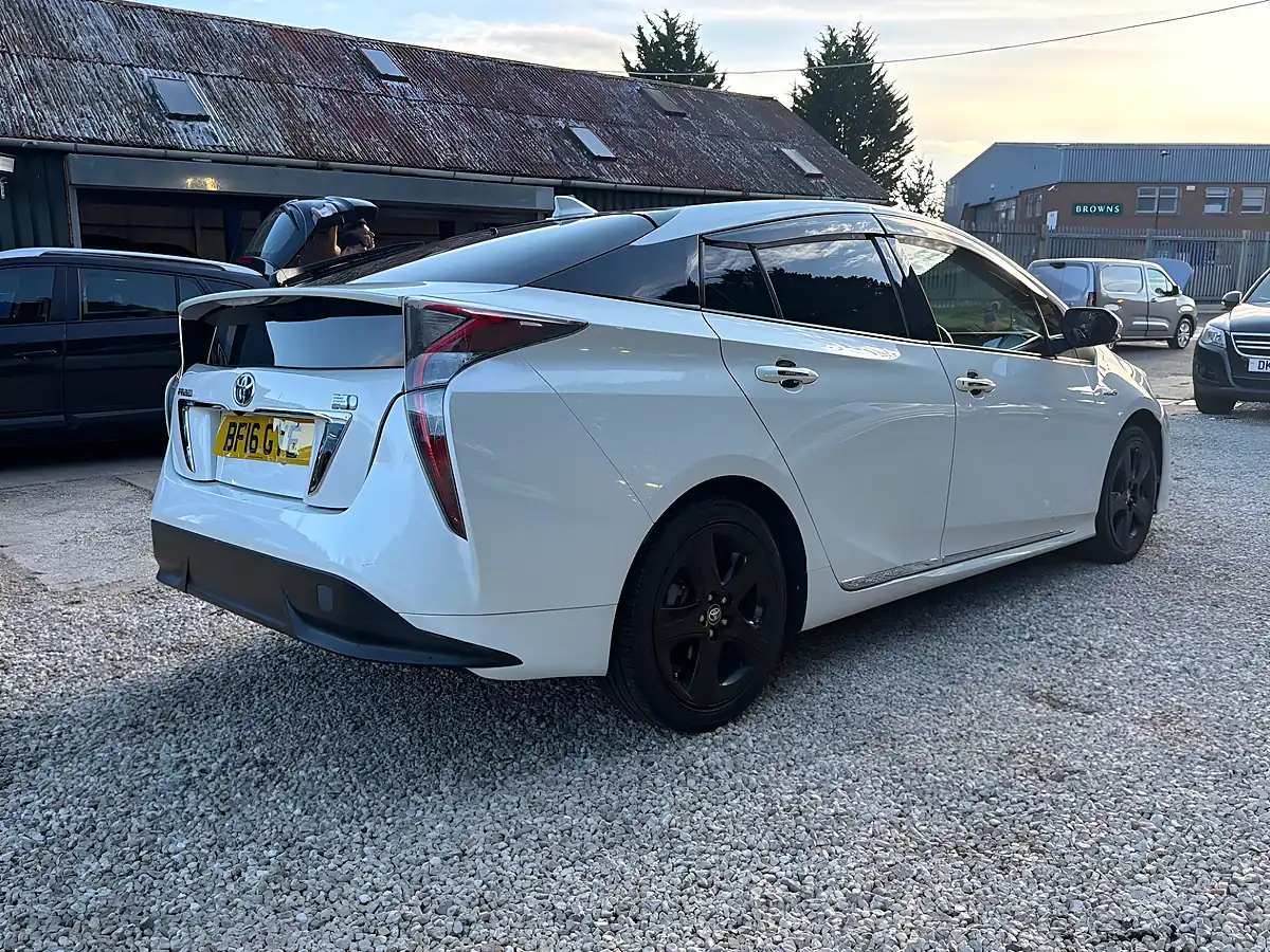 Used 2023 Toyota Prius White - Interior and Exterior details 13
