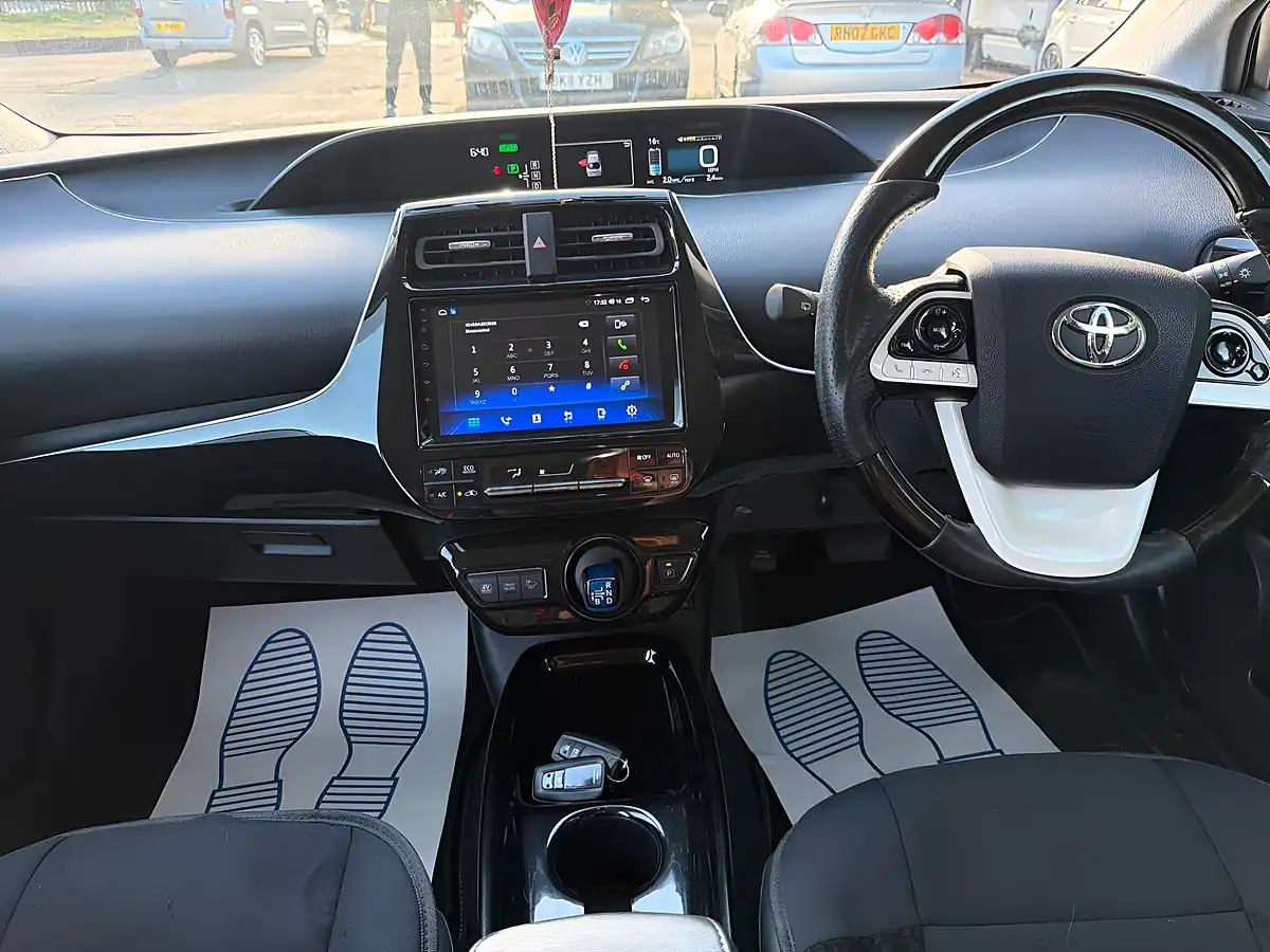 Used 2023 Toyota Prius White - Interior and Exterior details 15
