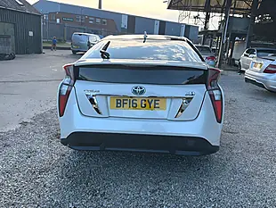 Used 2023 Toyota Prius White - Interior and Exterior details 6