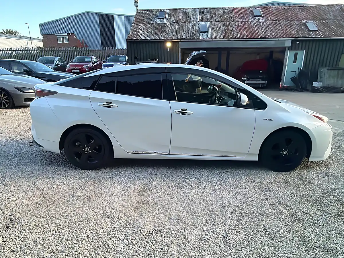 Used 2023 Toyota Prius White - Interior and Exterior details 7