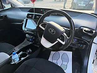 Used 2023 Toyota Prius White - Interior and Exterior details 8