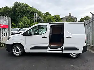 Used 2023 Toyota Proace Active Short Panel Van White - Interior and Exterior details 16