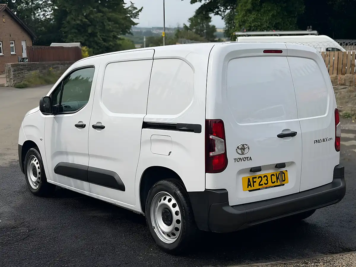 Used 2023 Toyota Proace Active Short Panel Van White - Interior and Exterior details 4
