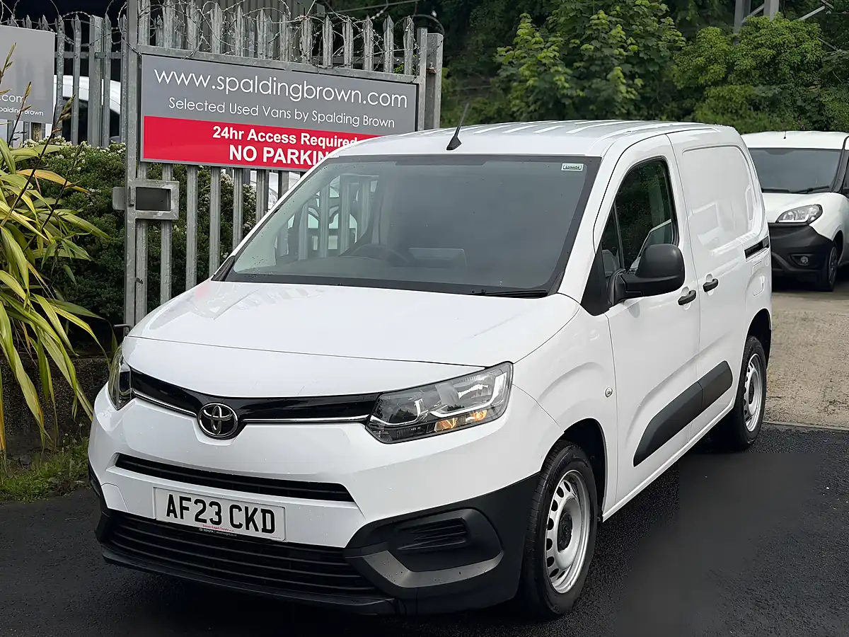 Used 2023 Toyota Proace City Active Short Panel Van White - Interior and Exterior details 18