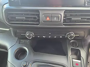 Used 2023 Toyota Proace City Icon Black - Interior and Exterior details 18