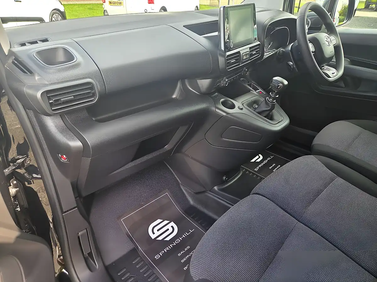 Used 2023 Toyota Proace City Icon Black - Interior and Exterior details 19