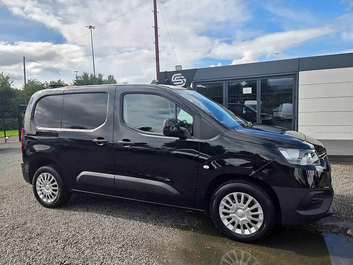 Used 2023 Toyota Proace City Icon Black - Interior and Exterior details 2