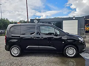 Used 2023 Toyota Proace City Icon Black - Interior and Exterior details 3