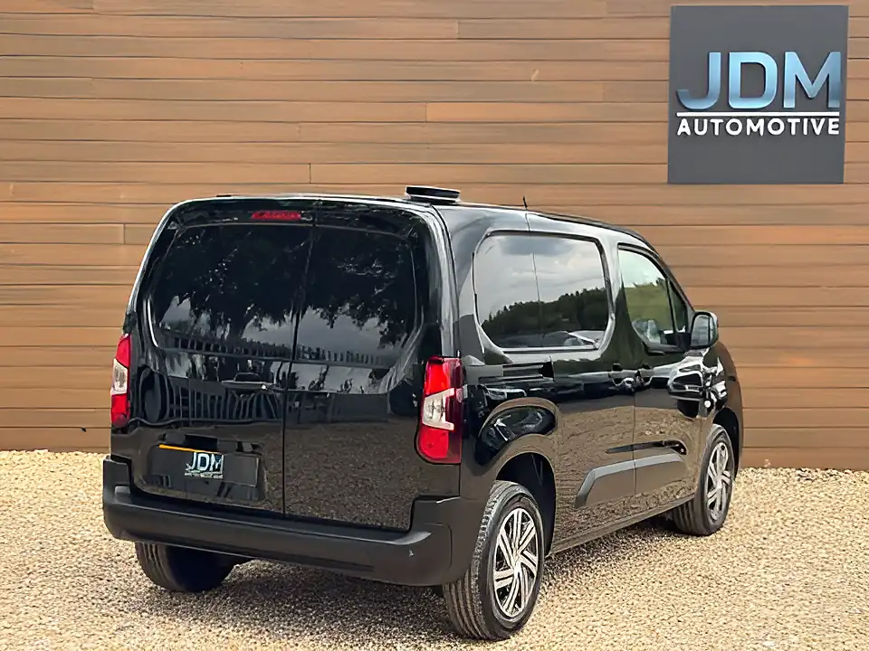 Used 2023 Toyota Proace City Icon Black - Interior and Exterior details 3
