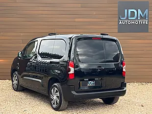 Used 2023 Toyota Proace City Icon Black - Interior and Exterior details 9