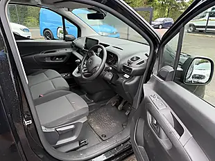 Used 2023 Toyota Proace City Icon Black - Interior and Exterior details 11
