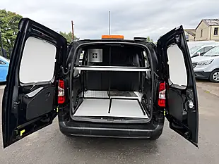 Used 2023 Toyota Proace City Icon Black - Interior and Exterior details 4