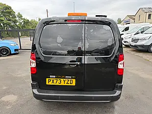Used 2023 Toyota Proace City Icon Black - Interior and Exterior details 7