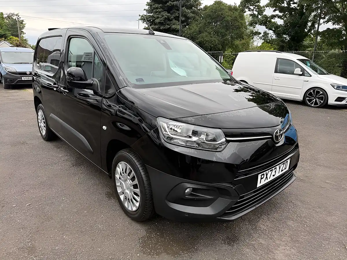 Used 2023 Toyota Proace City Icon Black - Interior and Exterior details 9