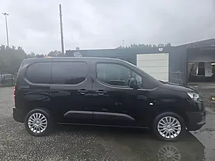 Used 2023 Toyota Proace City Icon Black - Interior and Exterior details 3
