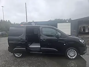 Used 2023 Toyota Proace City Icon Black - Interior and Exterior details 4