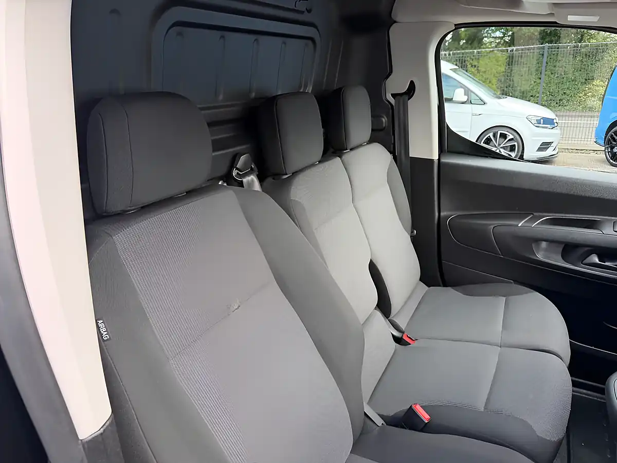 Used 2023 Toyota Proace City Icon Black - Interior and Exterior details 14