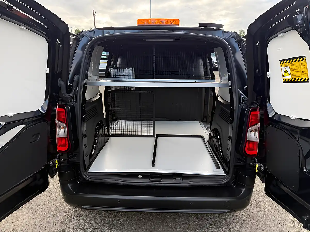 Used 2023 Toyota Proace City Icon Black - Interior and Exterior details 18