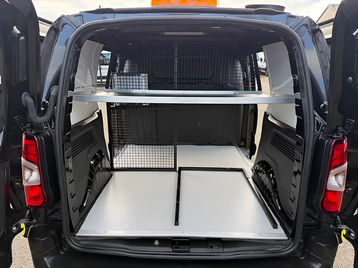 Used 2023 Toyota Proace City Icon Black - Interior and Exterior details 4