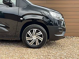 Used 2023 Toyota Proace City Icon Black - Interior and Exterior details 11