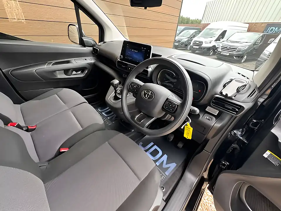 Used 2023 Toyota Proace City Icon Black - Interior and Exterior details 17