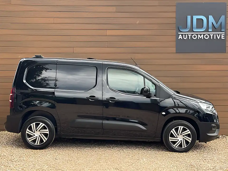 Used 2023 Toyota Proace City Icon Black - Interior and Exterior details 2
