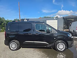 Used 2023 Toyota Proace City Icon Short Panel Van Swb Black - Interior and Exterior details 3